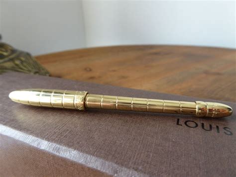 louis vuitton pen.